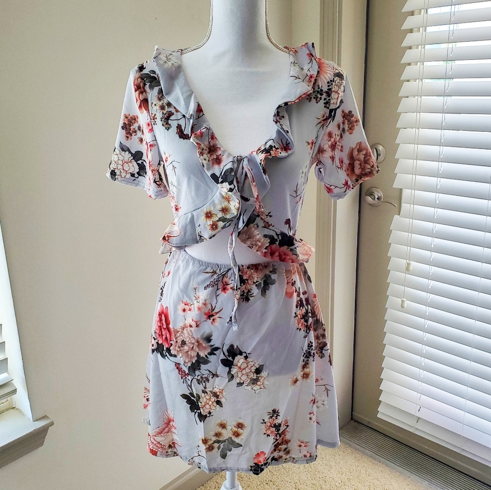 PLT Light Grey Floral Tie Front Dress NWT